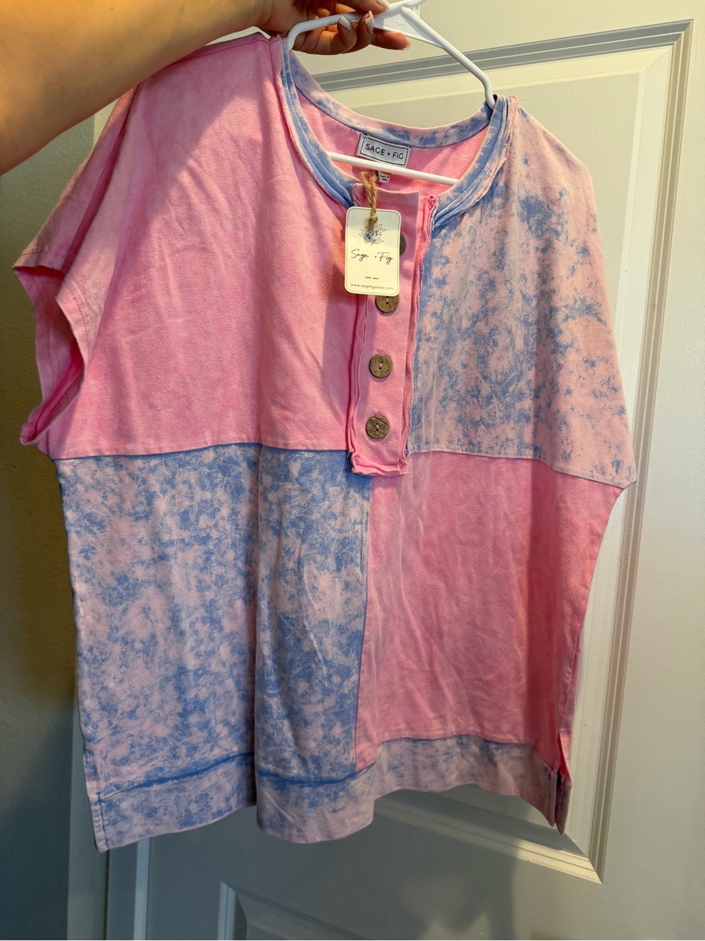 Sage + Fig OVERSIZE Size SFox Girls' Pink & Light Blue Tie-Dye Button Henley Tee